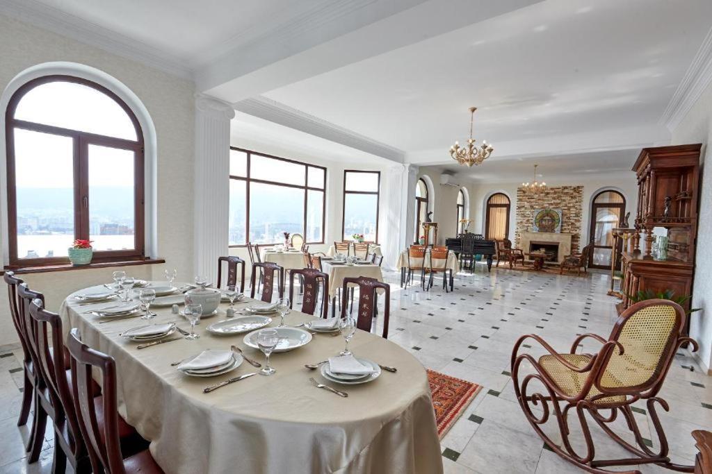 The Hilltop Skyline Hotel Tbilisi Zewnętrze zdjęcie