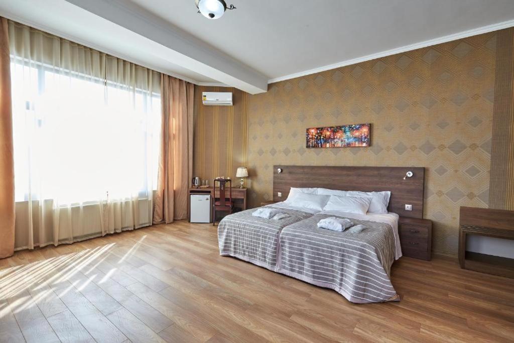 The Hilltop Skyline Hotel Tbilisi Zewnętrze zdjęcie