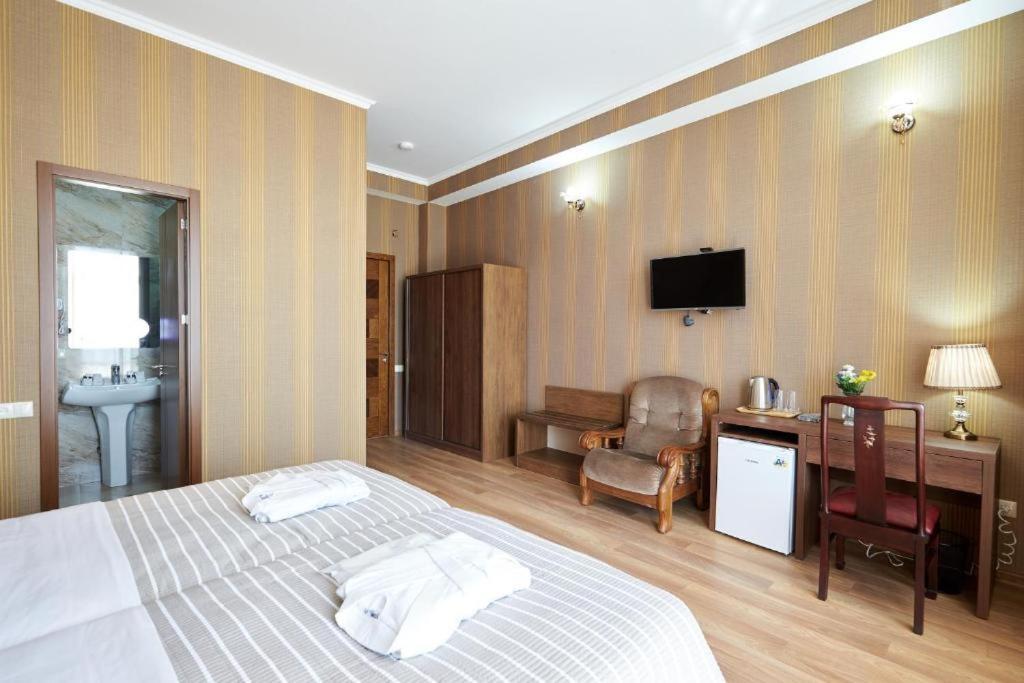 The Hilltop Skyline Hotel Tbilisi Zewnętrze zdjęcie